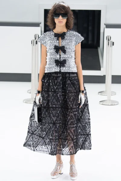 Look 99